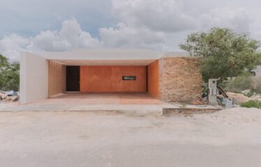 Casa de una planta en venta en Cerrada Maeba Conkal